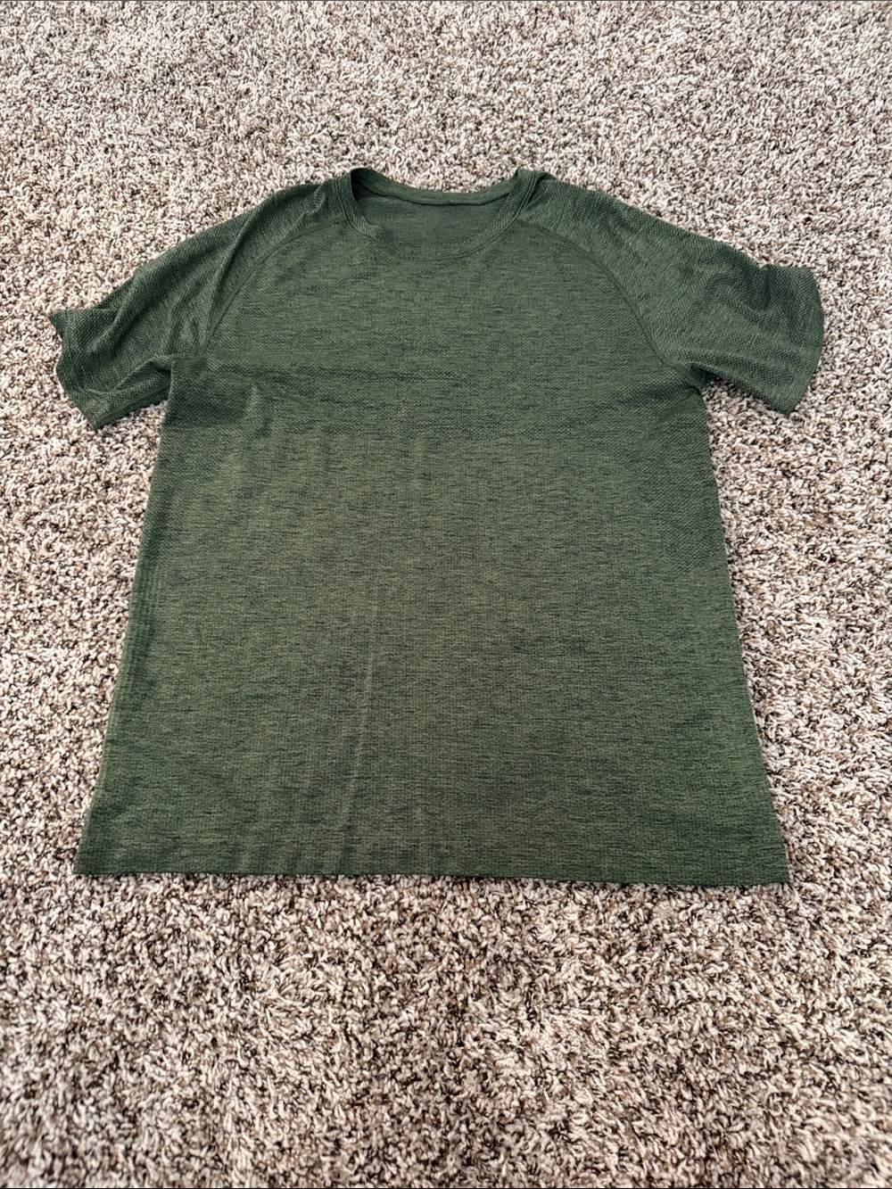 lululemon athletica Men's Short Sleeve Crew Tee - Olive